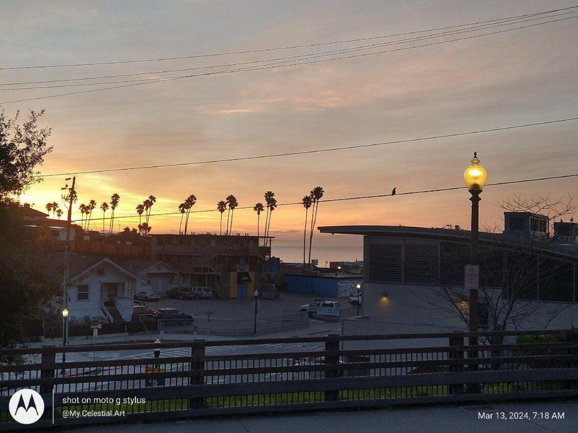 Howard Johnson By Wyndham Santa Cruz Beach Boardwalk Esterno foto