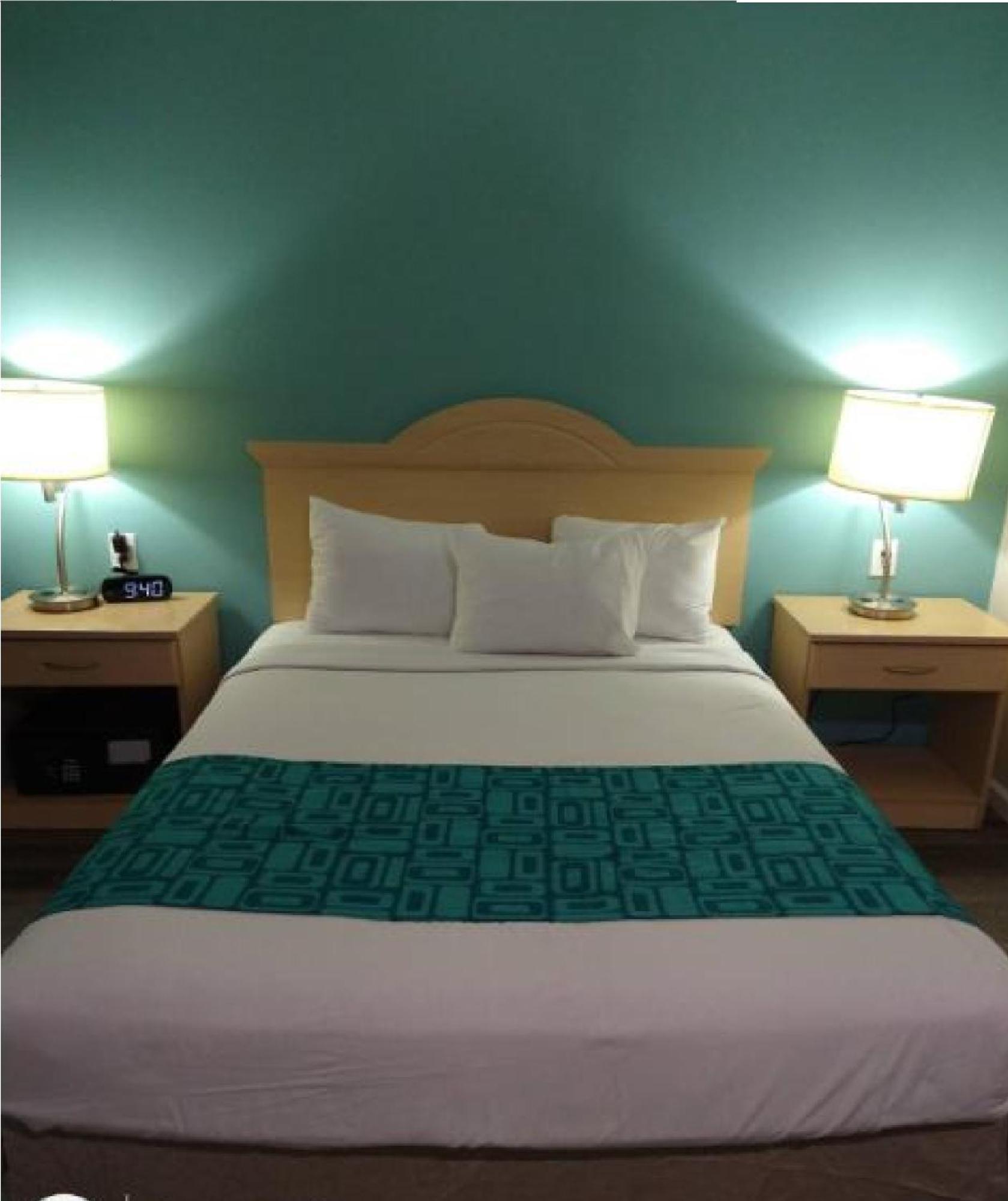 Howard Johnson By Wyndham Santa Cruz Beach Boardwalk Esterno foto