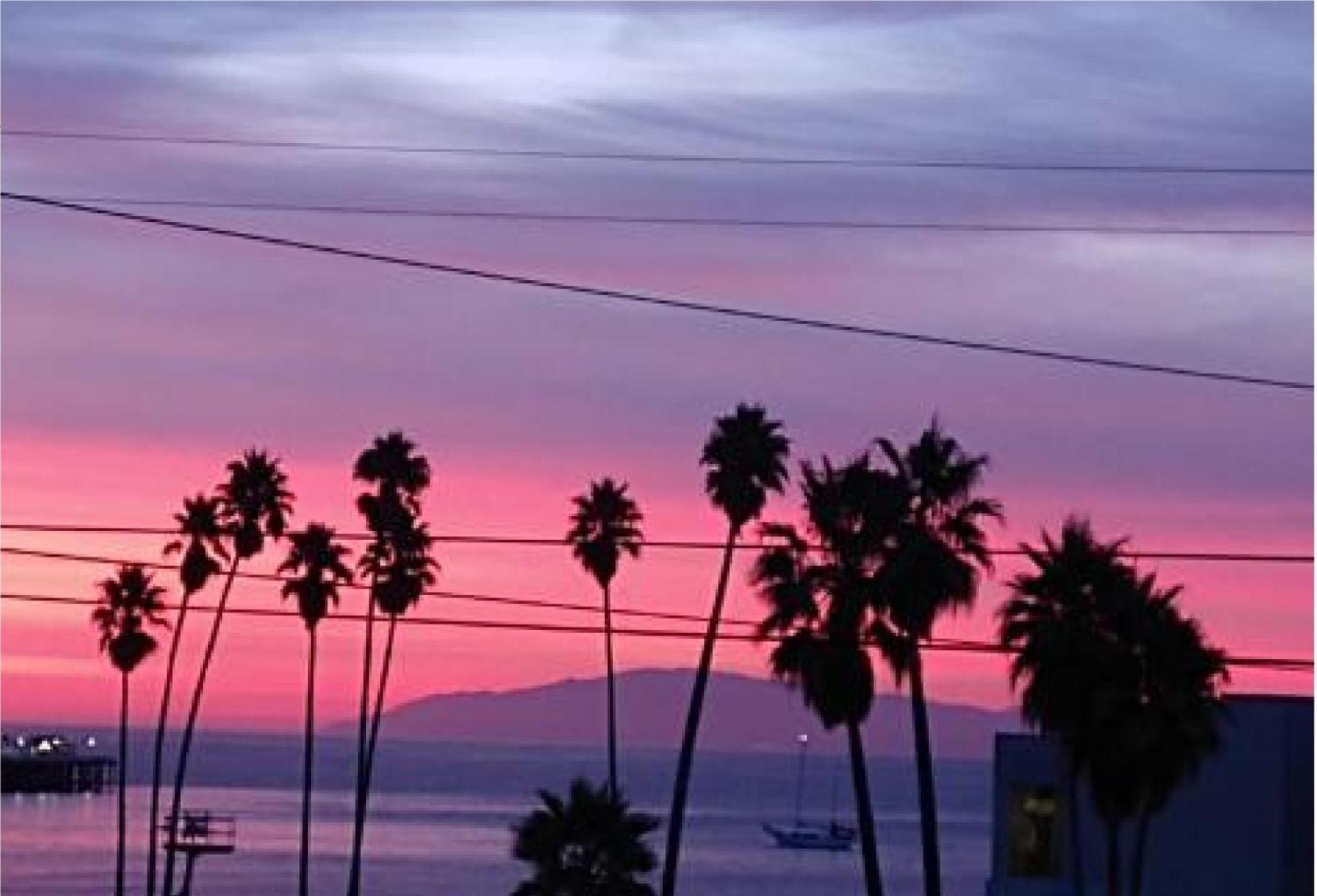 Howard Johnson By Wyndham Santa Cruz Beach Boardwalk Esterno foto