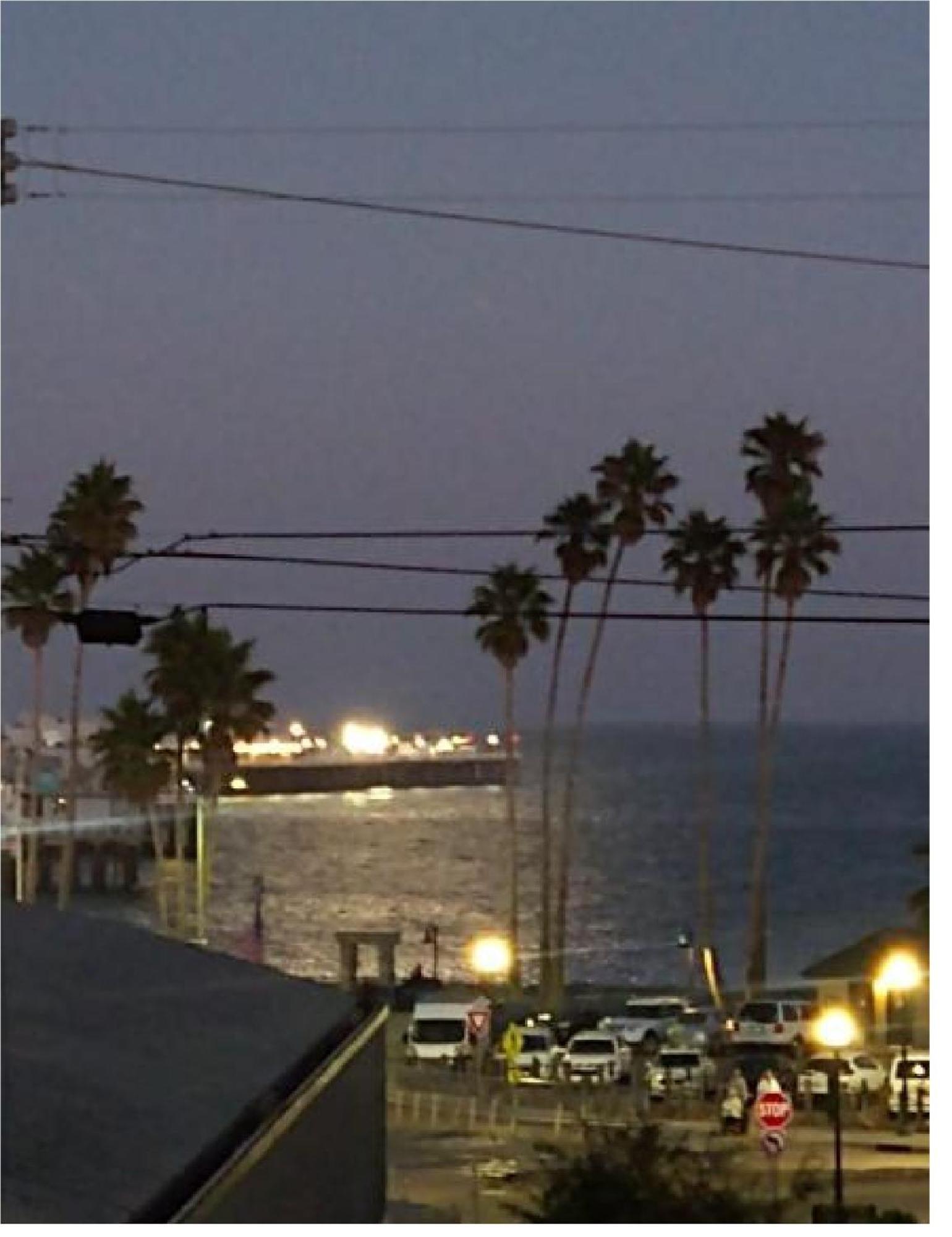 Howard Johnson By Wyndham Santa Cruz Beach Boardwalk Esterno foto