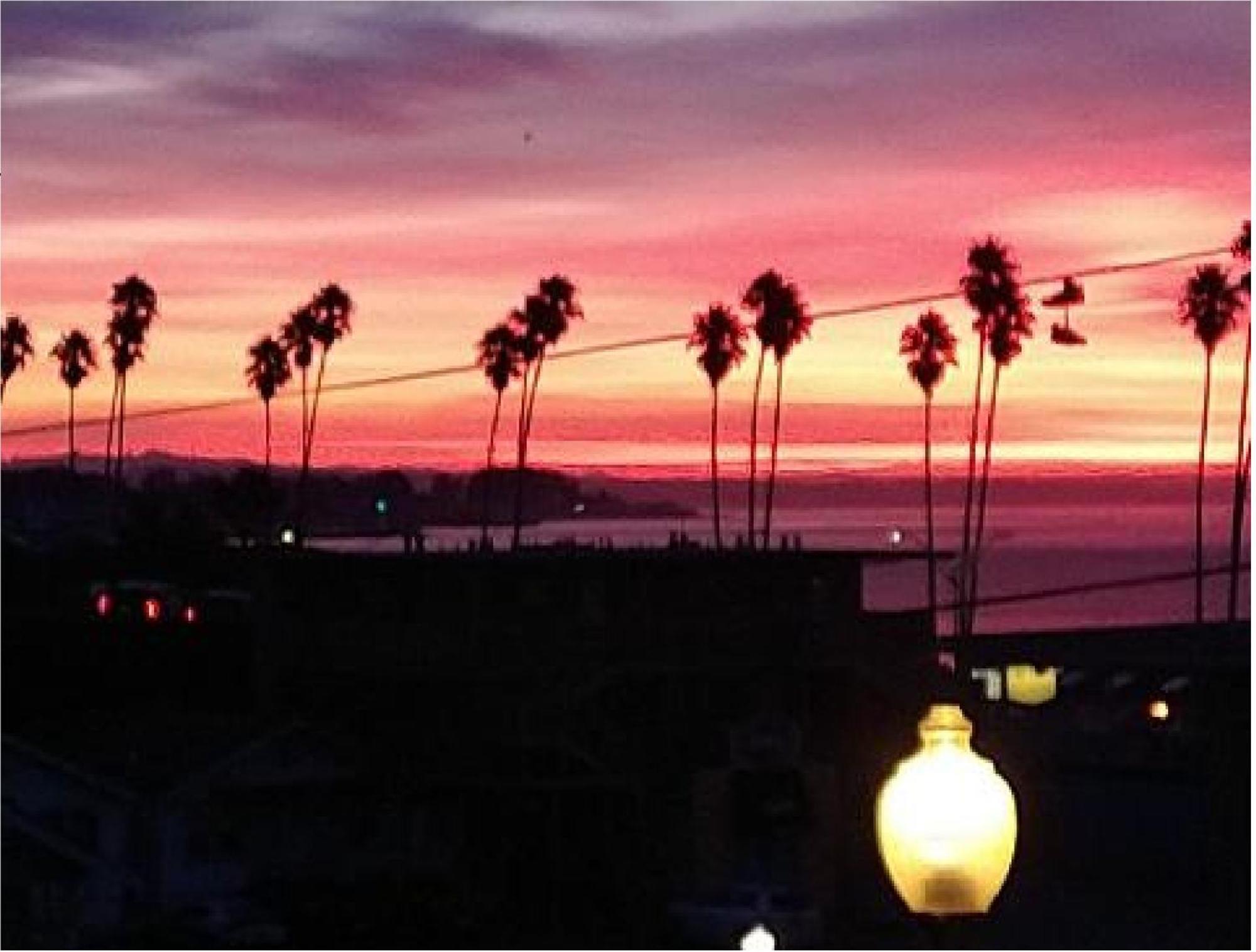 Howard Johnson By Wyndham Santa Cruz Beach Boardwalk Esterno foto