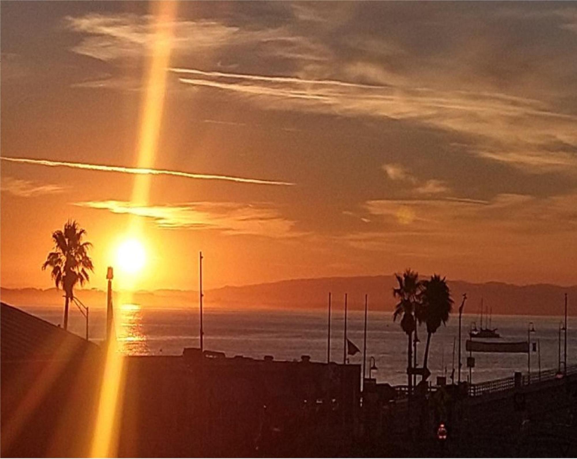 Howard Johnson By Wyndham Santa Cruz Beach Boardwalk Esterno foto