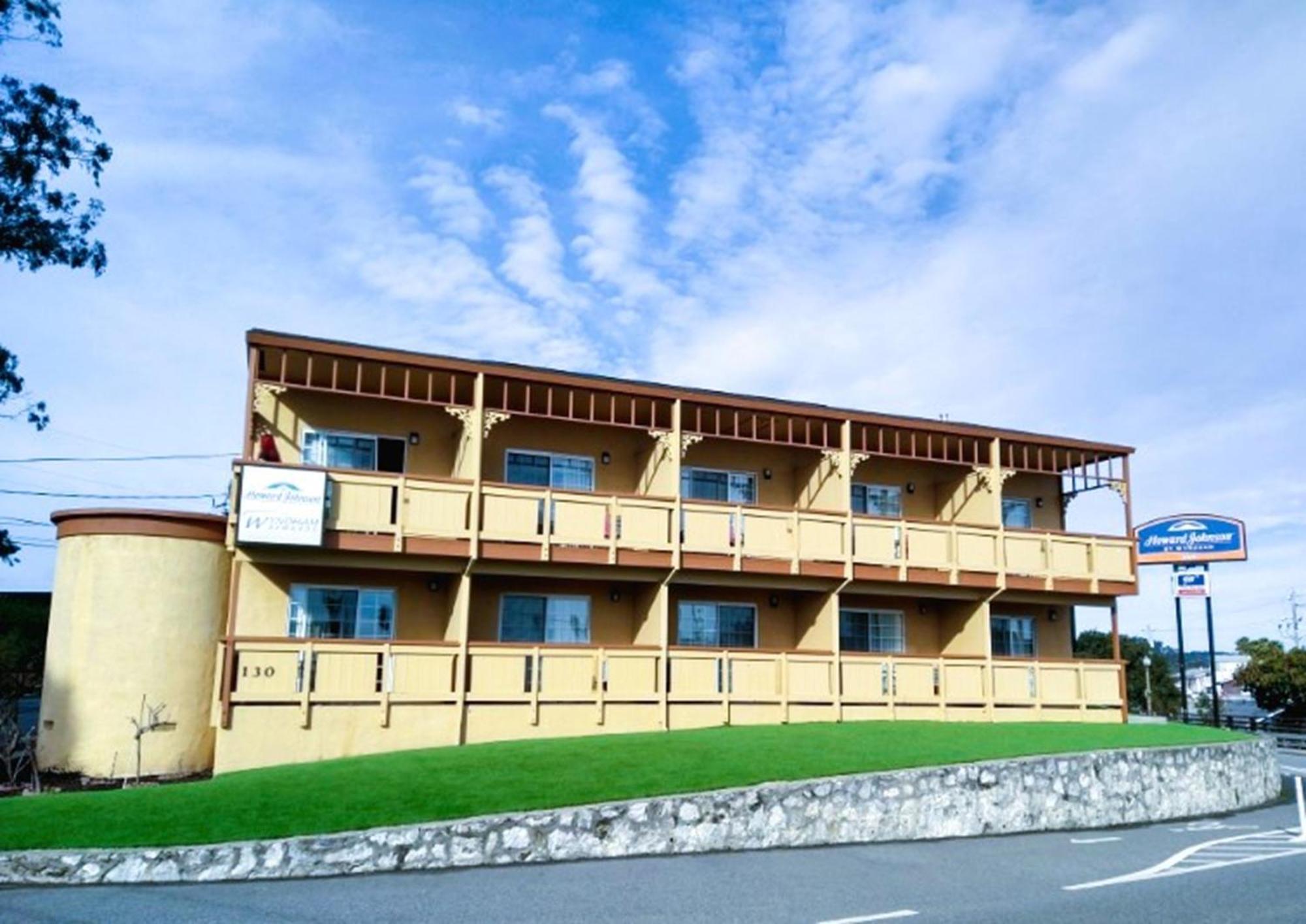 Howard Johnson By Wyndham Santa Cruz Beach Boardwalk Esterno foto