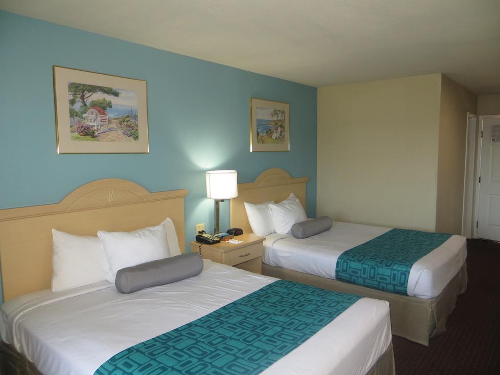Howard Johnson By Wyndham Santa Cruz Beach Boardwalk Esterno foto